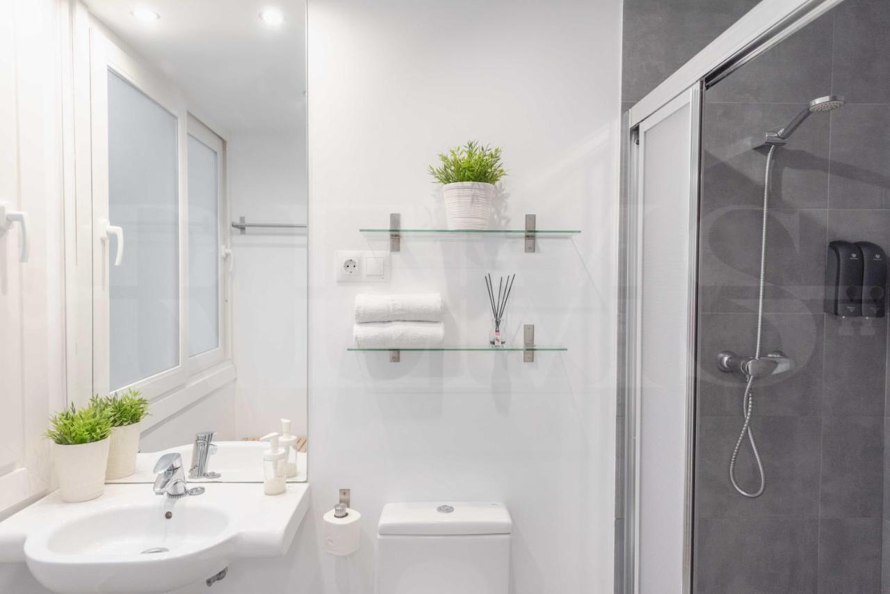말라가 Cosy Flat With Private Balcony - Historic Center By Rems 아파트 외부 사진