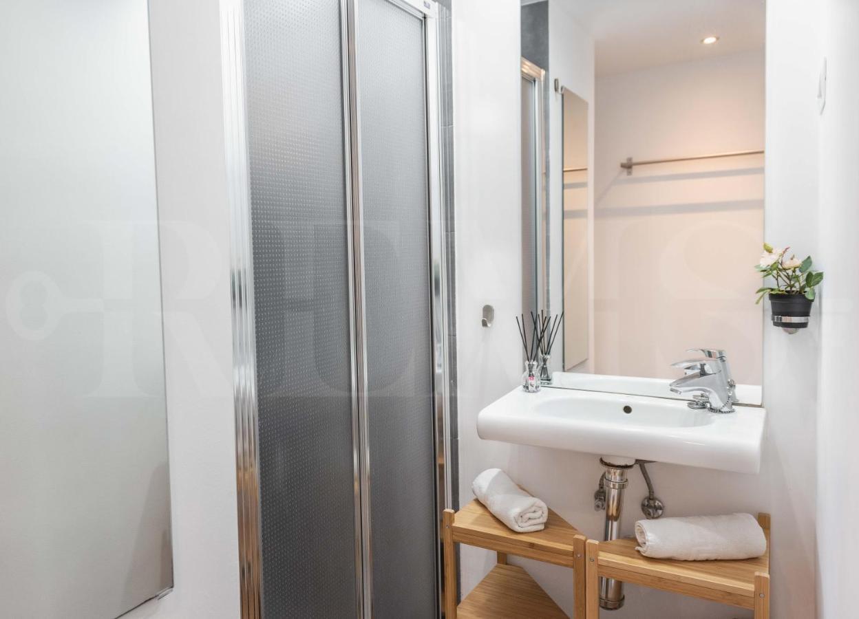 말라가 Cosy Flat With Private Balcony - Historic Center By Rems 아파트 외부 사진